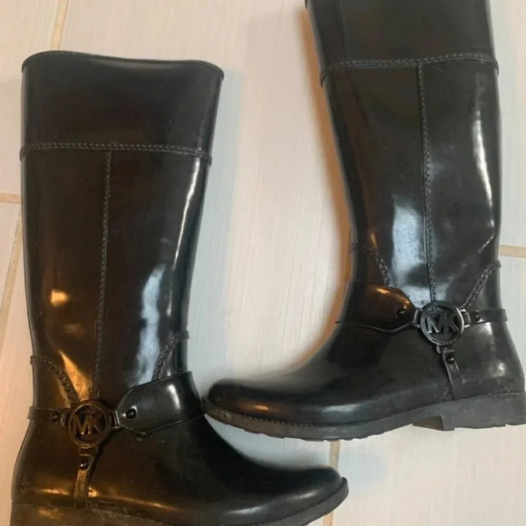 Michael Kors Fulton Harness Tall  Black Glossy Equestrian Rain Boots 8 - Picture 9 of 11